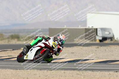 media/Jan-15-2026-Racers Edge (Thu) [[dfebeb70ab]]/2-A Group/Session 3 (Turn 16)/